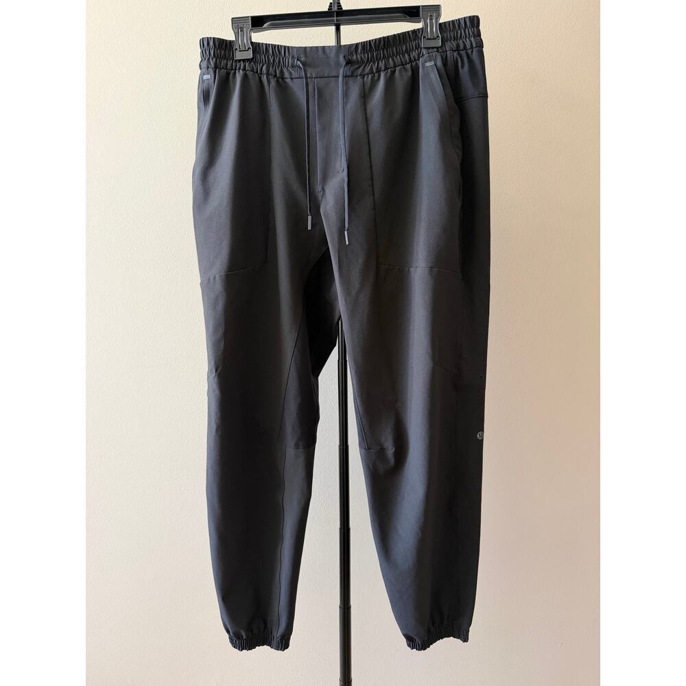 Lululemon Men's Black License To Train Jogger Size XL